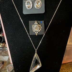 White sliver necklace and ring everything is $5.00